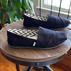 Toms Women's Black Canvas Flats